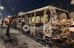 VEJA FOTOS: Veja como ficou o ônibus que pegou fogo durante horário de pico em Manaus