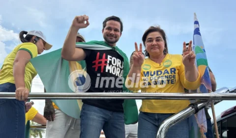 “Precisamos mudar a história”: Maria do Carmo e Alberto Neto reúnem apoiadores em motocarreata na Ponta Negra