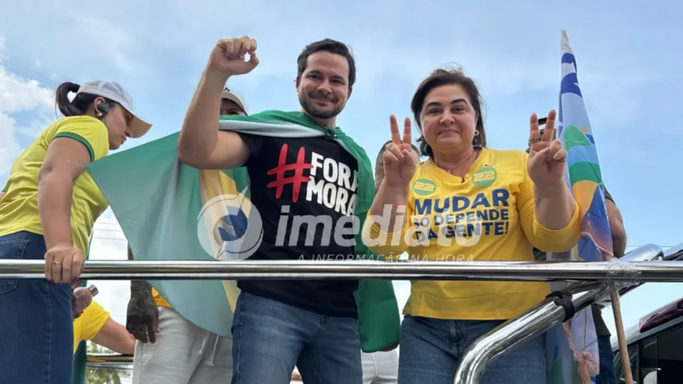 “Precisamos mudar a história”: Maria do Carmo e Alberto Neto reúnem apoiadores em motocarreata na Ponta Negra