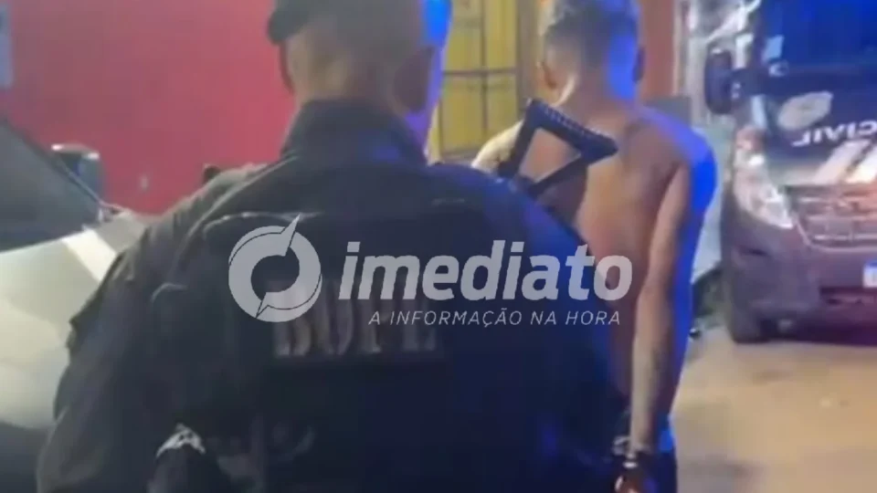 “DISCIPLINA” DO CRIME: adolescente de 15 anos é detido após disparo atingir as duas mãos de mulher