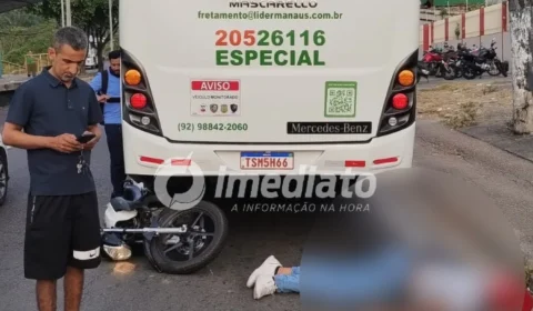 VEJA FOTOS: Motociclista fica gravemente ferido após perder o controle ao desviar de buraco na Avenida Noel Nutels