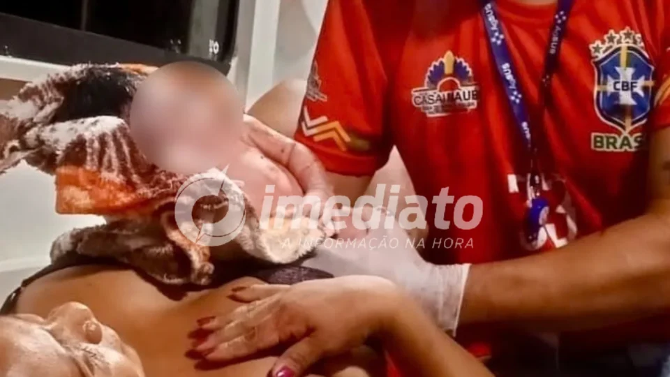 Parto de emergência: bebê nasce dentro de embarcação durante travessia no Amazonas