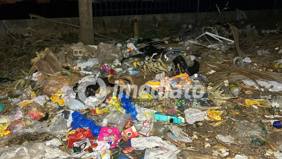LIXO, ABANDONO E MEDO: moradores denunciam situação de descaso no Nova Canaã