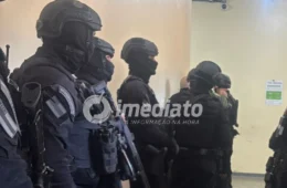 URGENTE: Rebelião em presídio militar entra pela madrugada e termina após negociação em Manaus