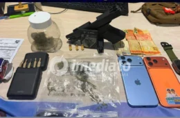 NA FUGA: Homem é preso com pistola, drogas, dinheiro e material político no Amazonas