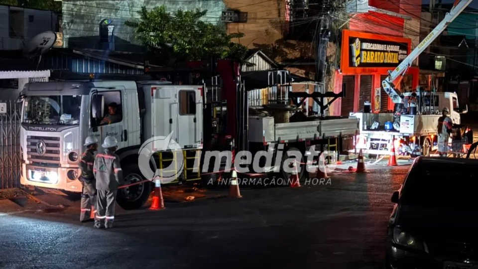 “Todos passando mal, muita quentura”: moradores sofrem com mais de 10 horas sem energia no Japiim