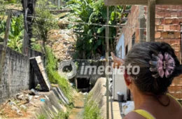 PERIGO NO ZUMBI 1: Lixo e barro ameaçam casas durante as chuvas em Manaus