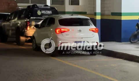 A CASA CAIU: Carro roubado é abandonado no Rio Piorini e bandido é preso com armas e drogas