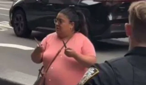 VÍDEO: Mulher esfaqueia duas pessoas em Times Square e é morta pela polícia
