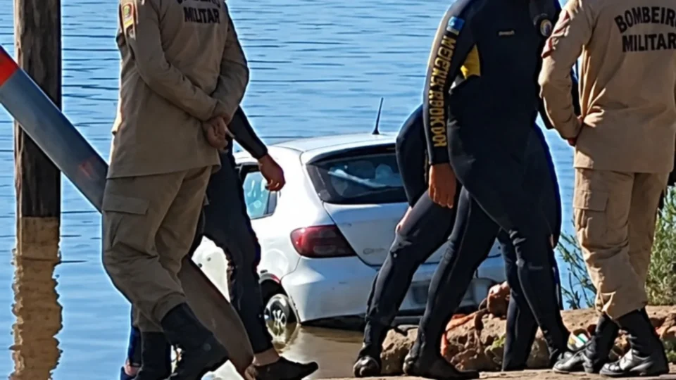 Caminhoneiro desaparecido é encontrado morto dentro de carro submerso em rio no Amapá