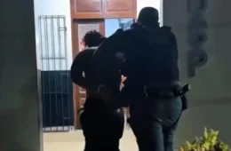 VIZINHOS PEDEM SOCORRO: mulher é encontrada ferida após agressão em via pública de Oiapoque