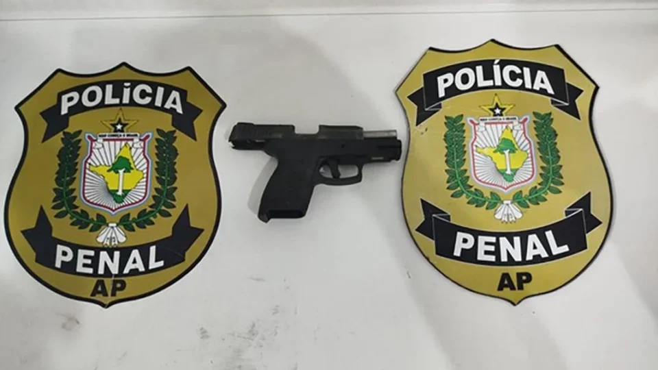 ENTREGA PELO ALTO: drone tenta jogar pistola e faca dentro de penitenciária em Macapá