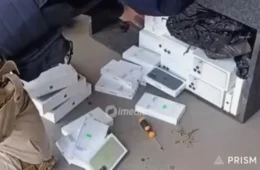 ESCONDERIJO INUSITADO: 44 celulares e notebooks são encontrados dentro de caixa de som em Boa Vista