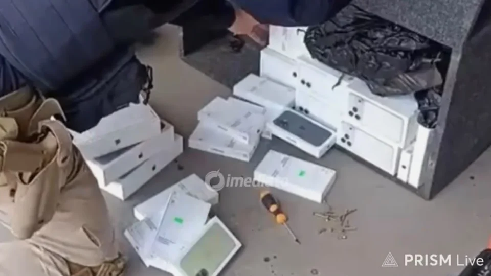 ESCONDERIJO INUSITADO: 44 celulares e notebooks são encontrados dentro de caixa de som em Boa Vista