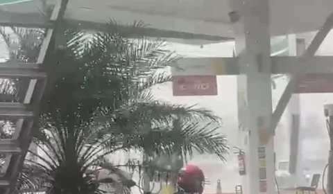 TEMPO VIROU: temporal com ventos fortes causa estragos em Porto Velho