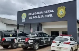 FUGA COM BRINDE: homem tenta furtar moto e abandona bolsa com carregador de tornozeleira