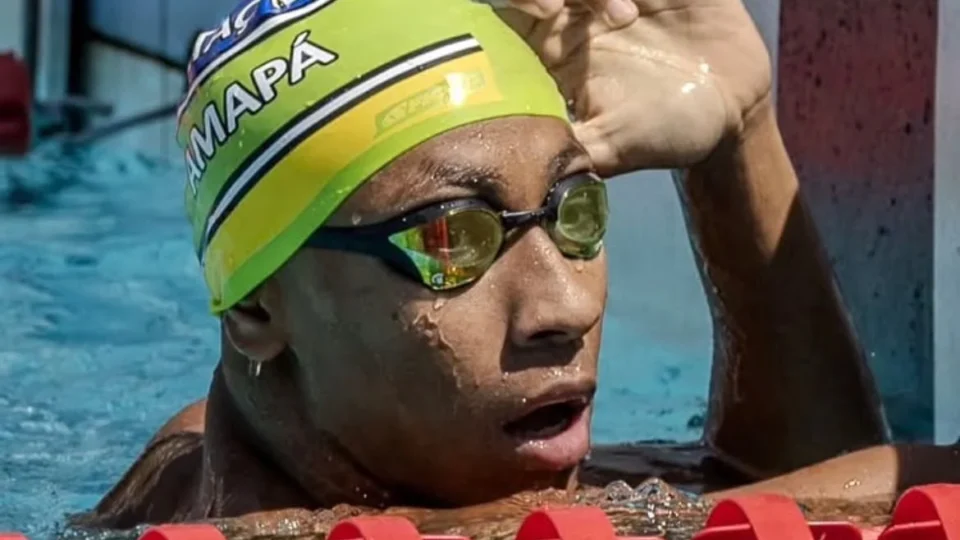 CORRIDA CONTRA O TEMPO: nadador de 17 anos busca apoio para competir em Maceió