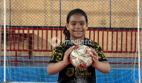Goleiro do Sub-8 do Amazonas FC busca apoio para disputar a Taça Brasil 2026, em Campo Grande (MS)