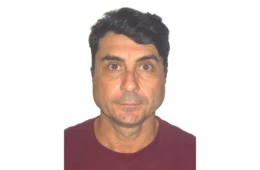 Homem é procurado por estelionato e apropriação indébita contra locadora de veículos em Manaus