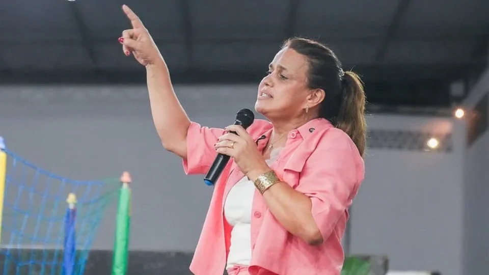 Helena da Asatur se pronuncia após suspensão de pesquisa eleitor