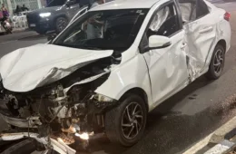 Três pessoas ficam feridas após acidente entre carro e duas motos em Boa Vista