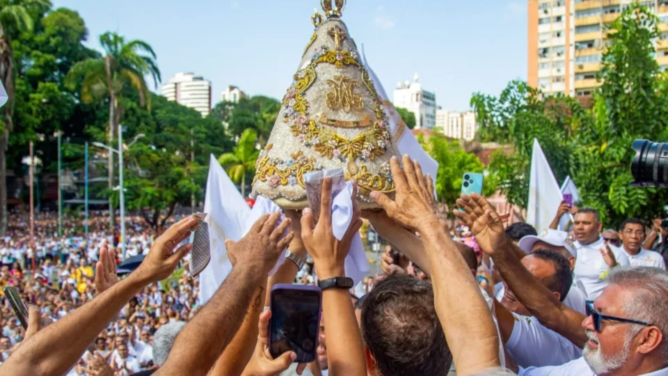 Círio 2026 deve atrair 105 mil turistas e movimentar R$ 207 milhões em Belém