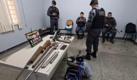 Homem é preso após polícia encontrar suposta fábrica de armas artesanais na Zona Norte
