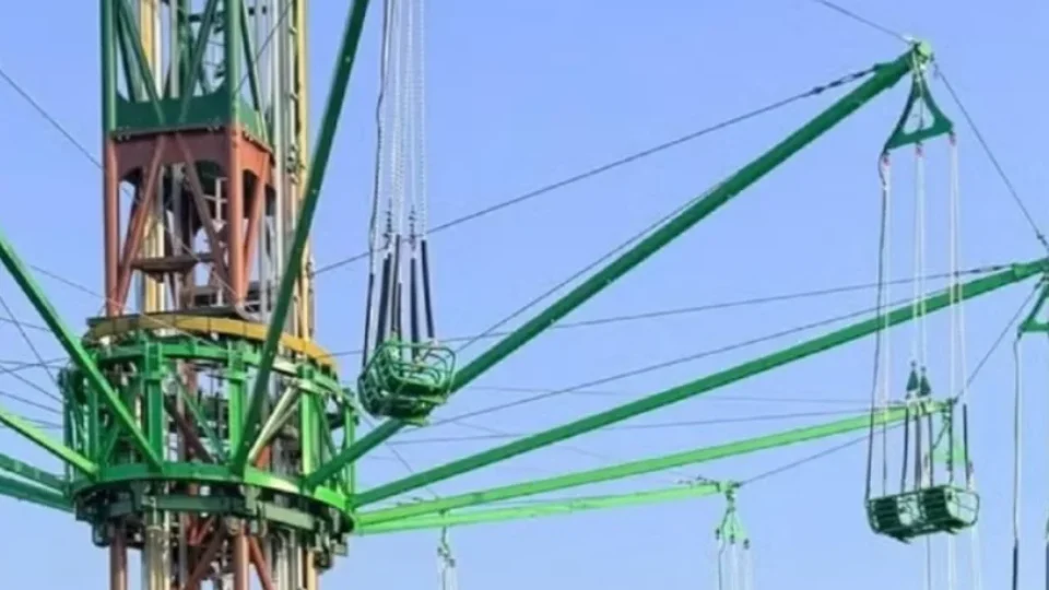 Arraial de Nazaré começa montagem em Belém com novo brinquedo radical; saiba quando chegam o parque abre