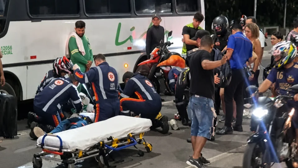 VEJA VÍDEO: Grave acidente deixa uma pessoa morta e outra ferida no Rapidão, em Manaus