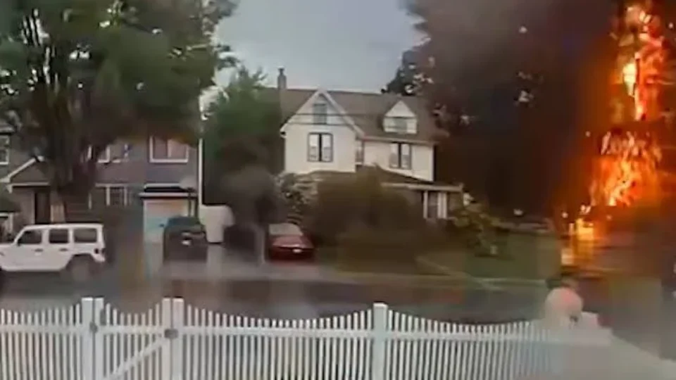 VEJA VÍDEO: Homem sobrevive após ser atingido por raio nos EUA