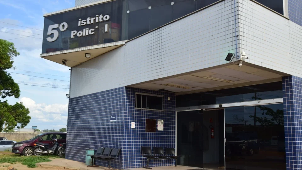 Adolescente desaparecida é encontrada em residência e jovem é preso com maconha em Boa Vista