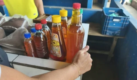 Suspeita de mel falsificado leva à apreensão de produtos em Rondônia; veja