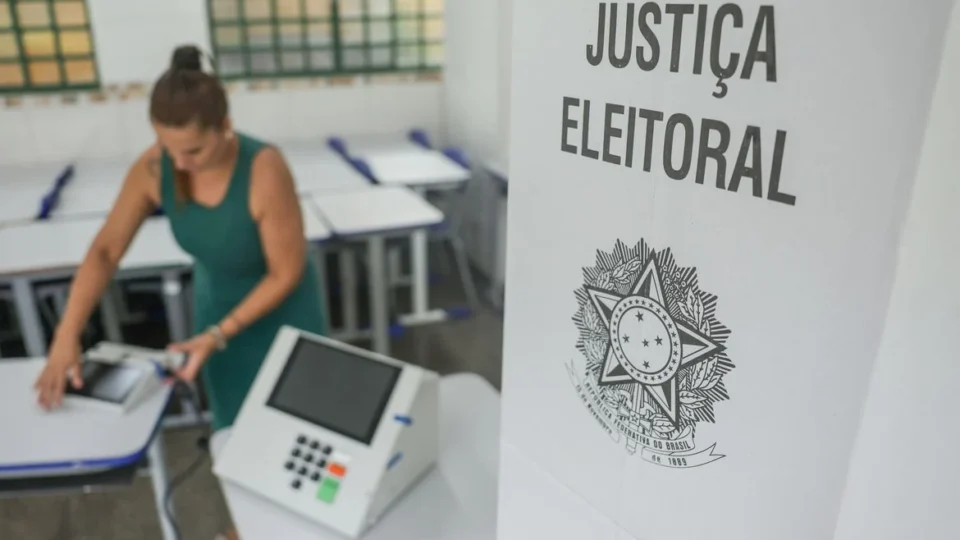 ATENÇÃO; Eleitor que faltou ao primeiro turno pode votar normalmente no segundo