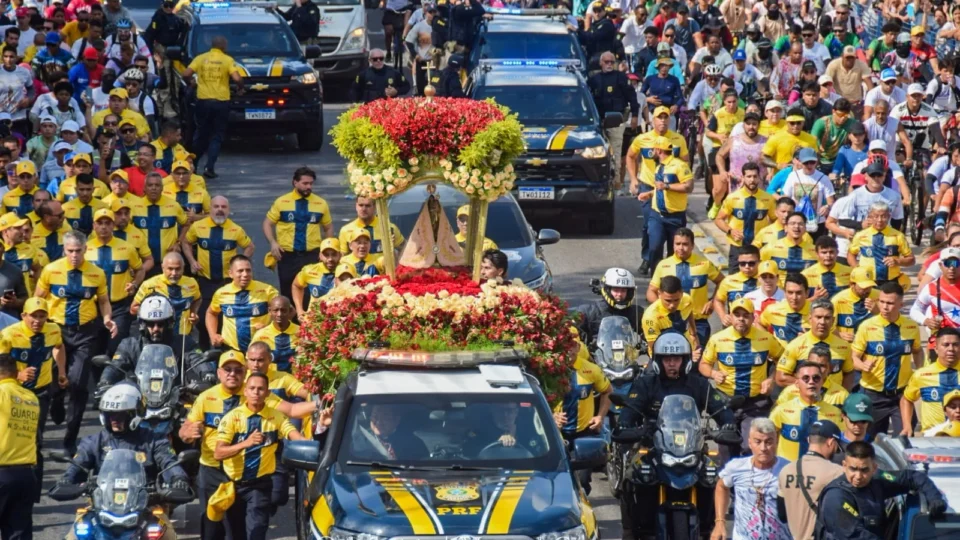 CÍRIO 2026 | Traslado de Nossa Senhora de Nazaré segue em direção a Ananindeua nesta sexta-feira