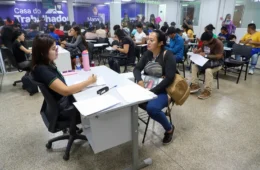 Megafeirão reúne 25 empresas e oferece 2 mil vagas de emprego em Manaus
