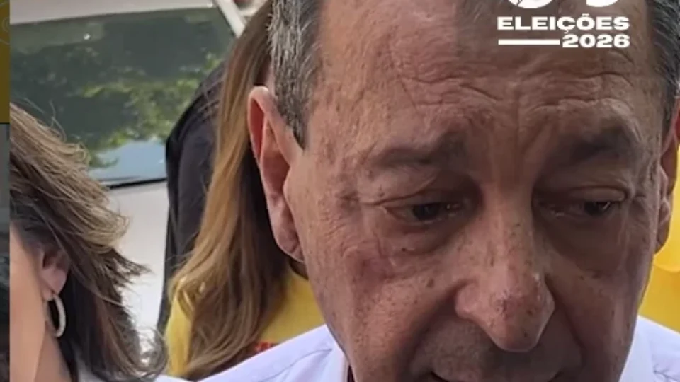 Omar Aziz vota em Manaus e diz que estão ‘esperançosos’