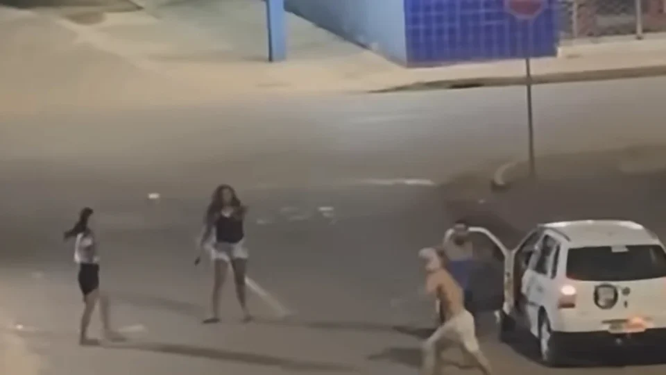 VEJA O VIDEO | homem agride mulher e confusão termina em novas tentativas de ataque