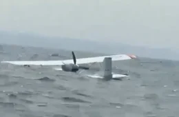 VEJA O VÍDEO | Aeronave de pequeno porte cai no rio Tapajós
