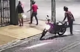 FLAGRANTE | Dois homens são assaltados em frente a suas casas em bairro reduto da Aeronáutica