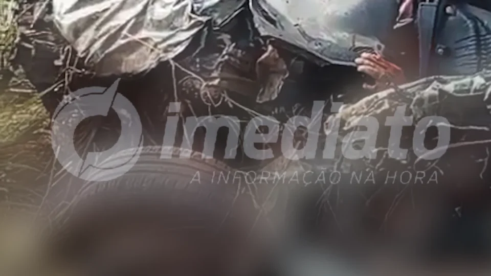 IMAGENS FORTES | Três pessoas morrem e duas ficam gravemente feridas em acidente