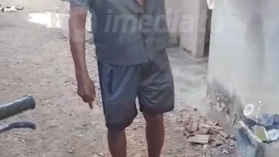 VEJA O VÍDEO | Suspeito de abusar da própria neta ameaça matar mãe da criança com facão