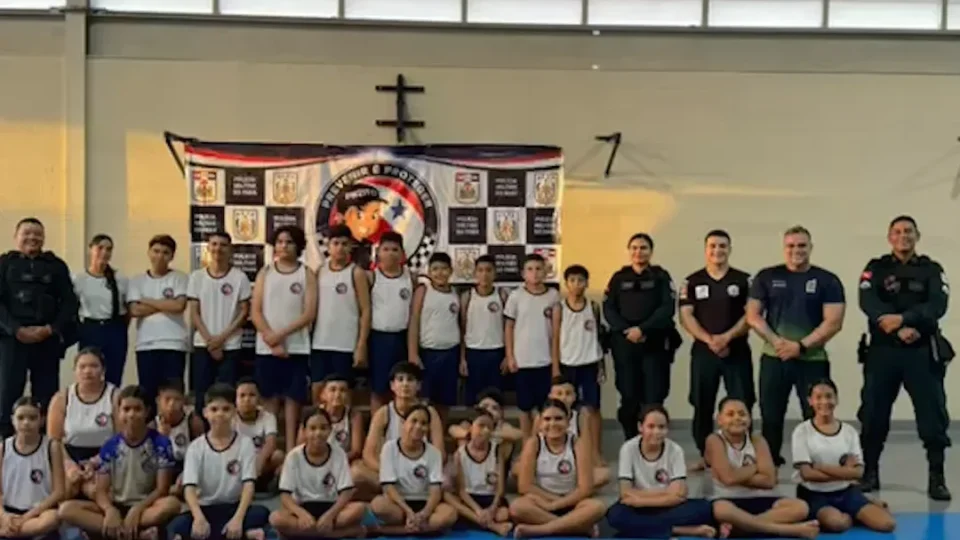 Dia dos professores: Projeto ensina judô para crianças e adolescentes gratuitamente