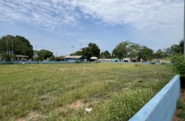 Praça do Poli vira alvo de reclamações por abandono na Zona Sul