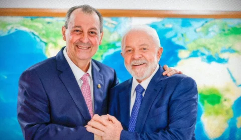 Lula convoca Omar Aziz para reunião em Brasília após vitória nas urnas