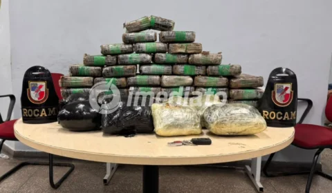 VEJA | Drogas são encontradas escondidas em para-choque e forro de carro em Manaus