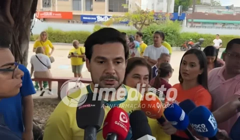 “Terra rica tem que ter povo rico”: candidato ao Senado Alberto Neto vota em Manaus e defende fortalecimento da Zona Franca