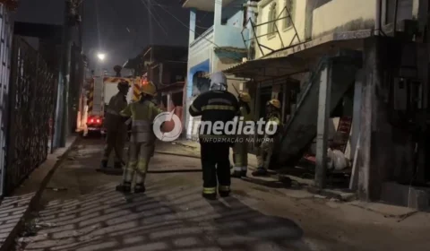Princípio de incêndio em fiação elétrica assusta moradores no bairro Japiim, em Manaus