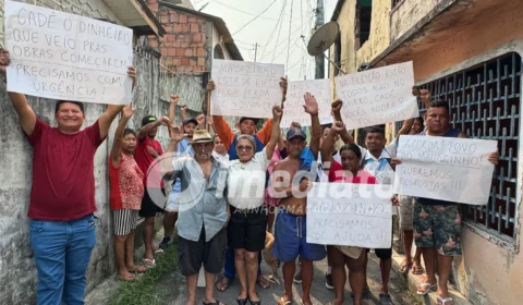 “Estamos há cinco anos pedindo socorro”: moradores protestam contra o risco de desabamento de casas