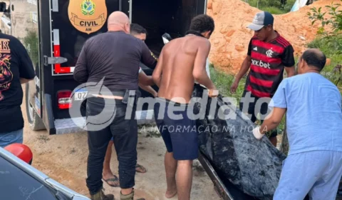 VEJA IMAGENS: Corpo de homem é encontrado amarrado e em decomposição em área de mata no Nova Cidade