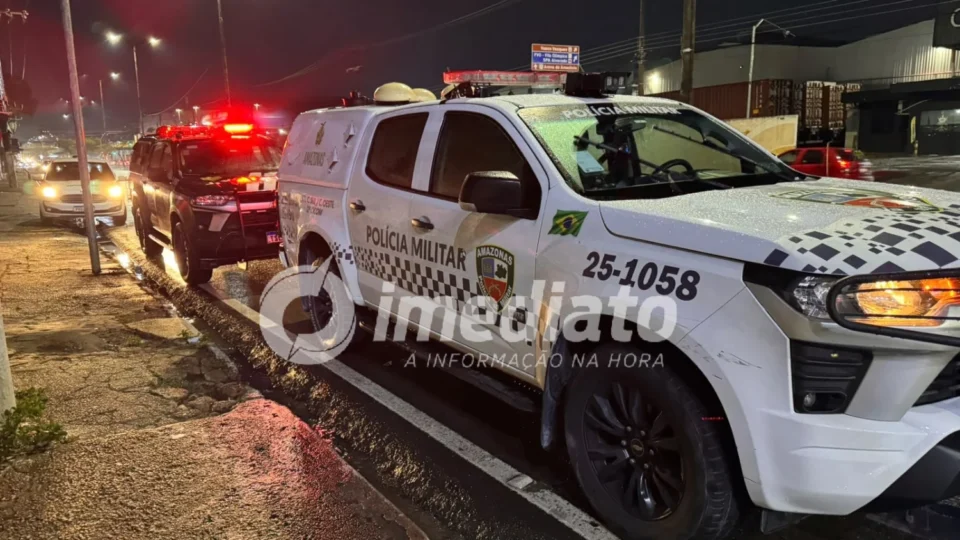 VEJA IMAGENS: Ladrão invade residência e morre após entrar em luta corporal com caseiro em Manaus